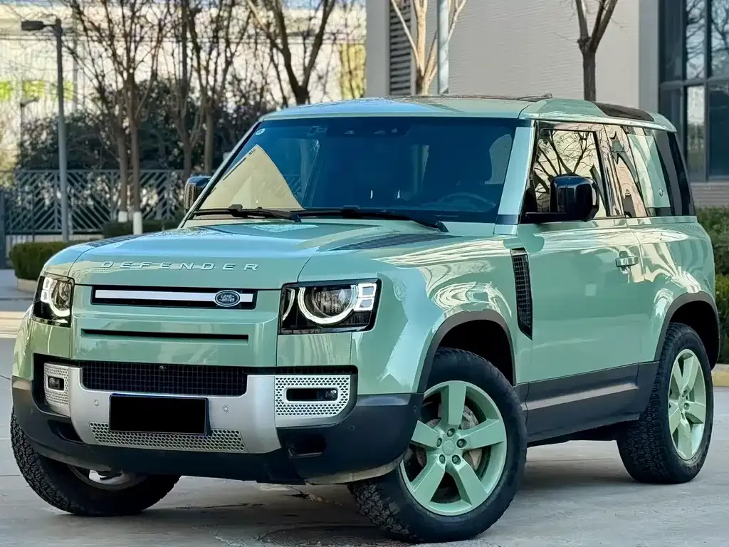 Land Rover Defender — фото 1