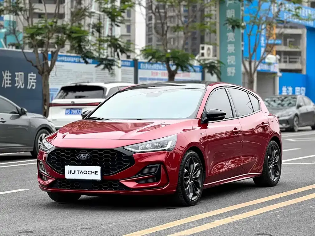Ford Focus 2022 из CN, фото 1