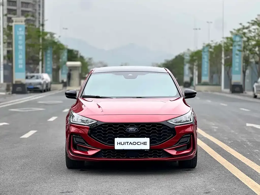 Ford Focus 2022 из CN, фото 3