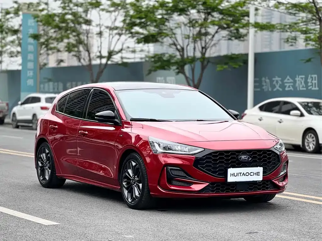 Ford Focus 2022 из CN, фото 4