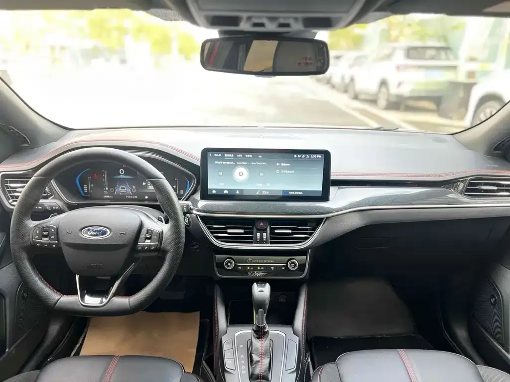 Ford Focus 2022 из CN, фото 7