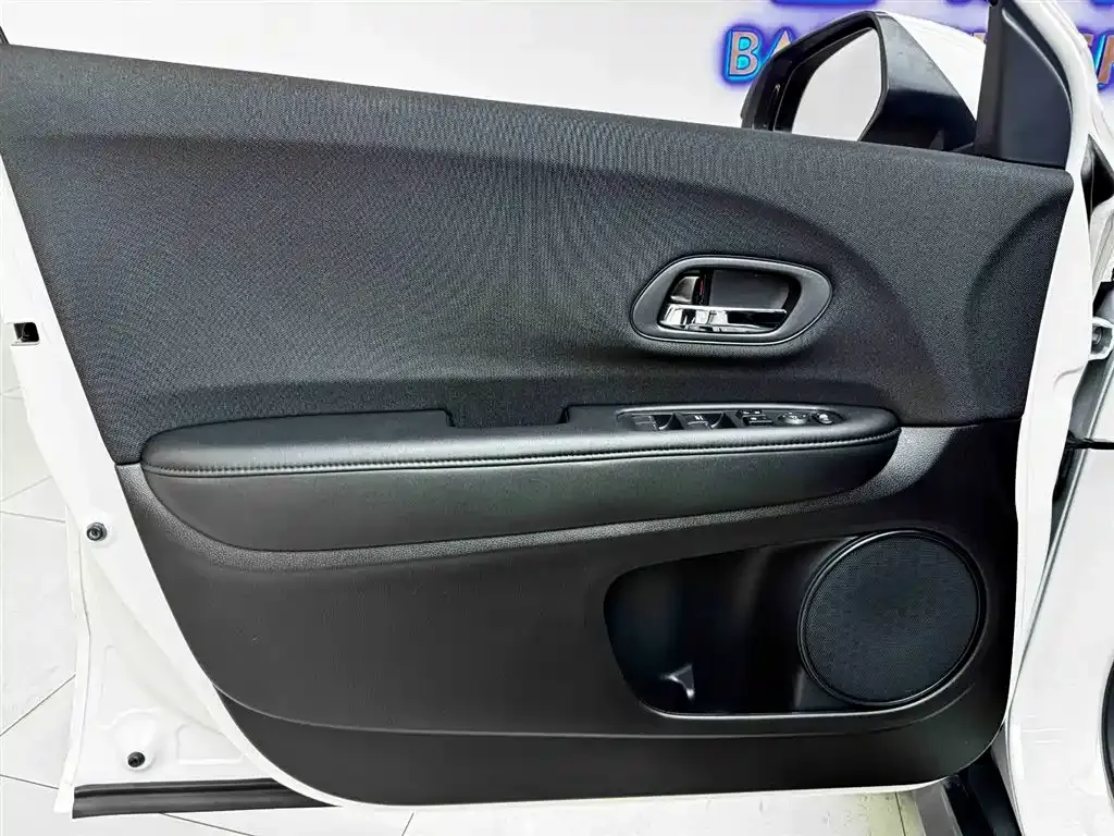 Honda Vezel 2022 из CN, фото 8