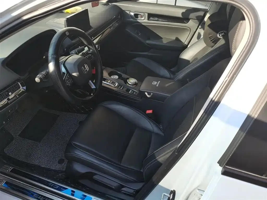 Honda Civic — фото 6