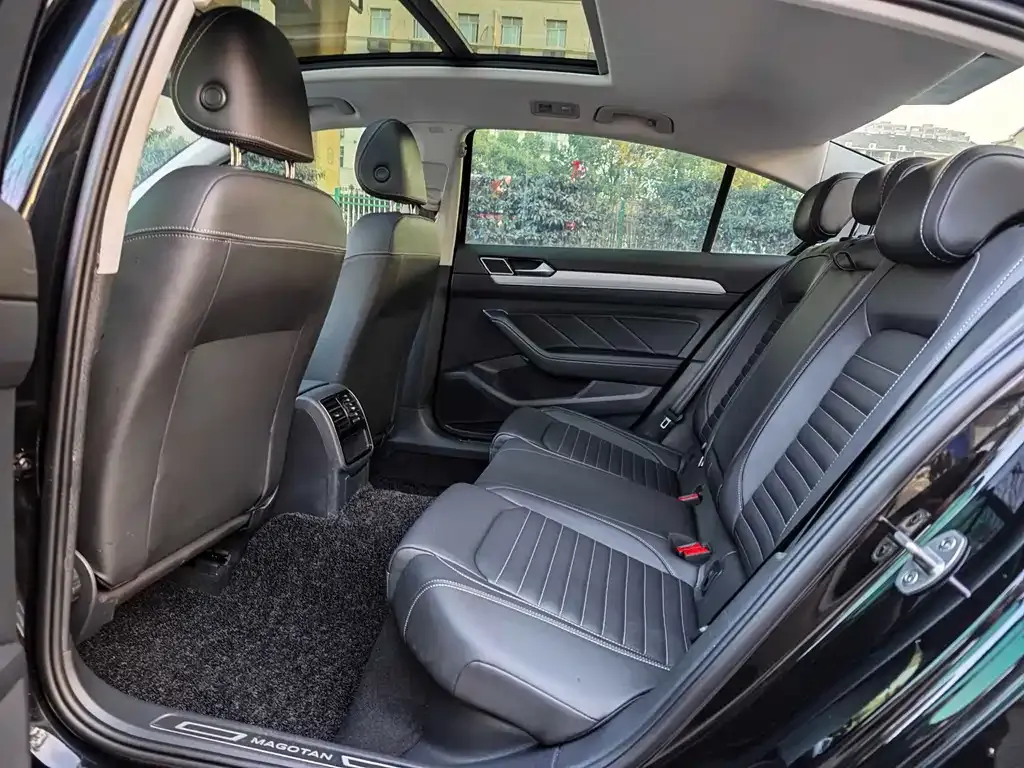 Volkswagen Magotan 2025 из CN, фото 8