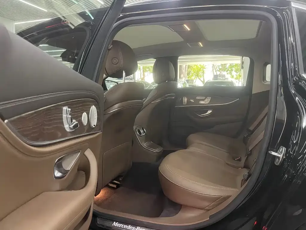 Mercedes-Benz E-Class 2022 из CN, фото 4