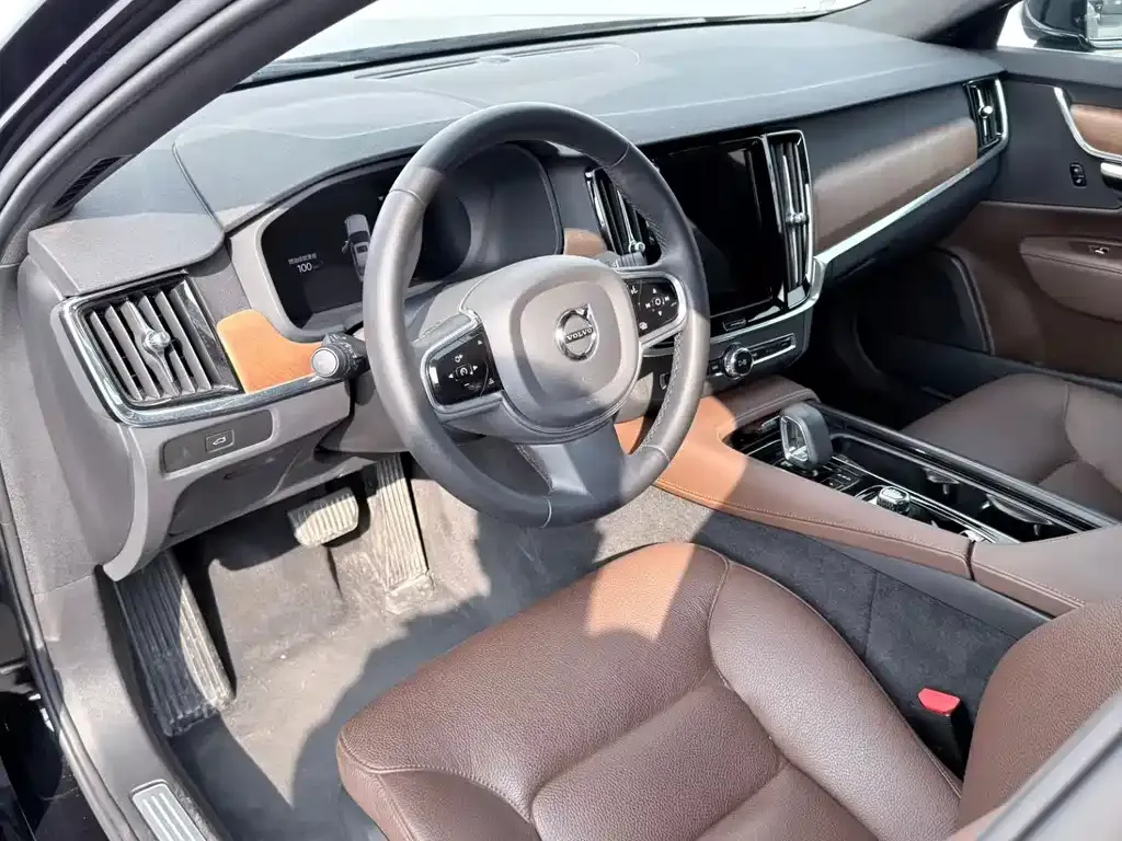 Volvo S90 2024 из CN, фото 9