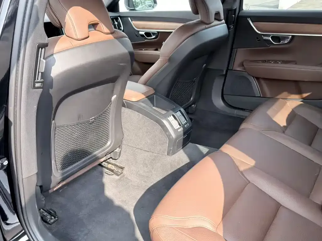 Volvo S90 2024 из CN, фото 7