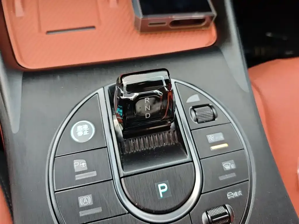 BYD Seal — фото 7