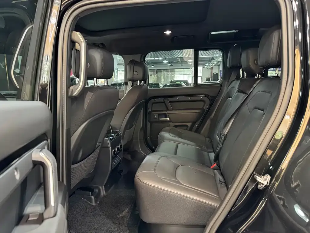 Land Rover Defender 2025 из CN, фото 6
