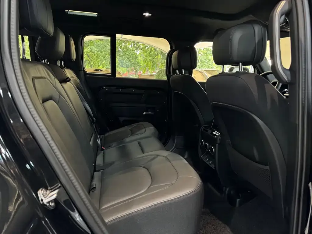 Land Rover Defender 2025 из CN, фото 2