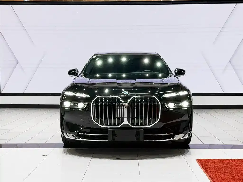 BMW 7 Series 2024 из CN, фото 4