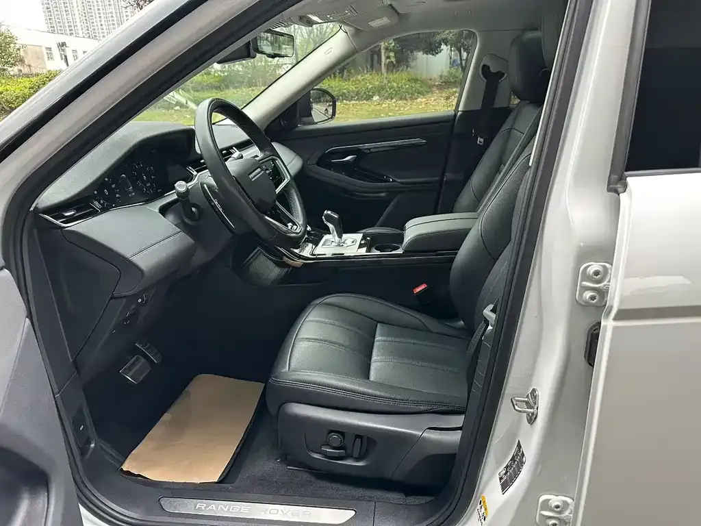 Land Rover Evoque 2023 из CN, фото 7