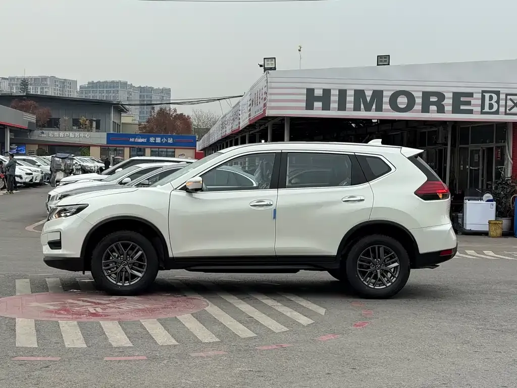 Nissan X-Trail 2025 из CN, фото 2