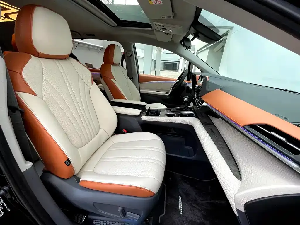 Toyota Sienna 2025 из CN, фото 9