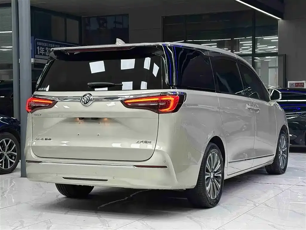 Buick GL8 2021 из CN, фото 10