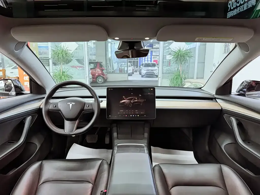 Tesla Model 3 2023 из CN, фото 3