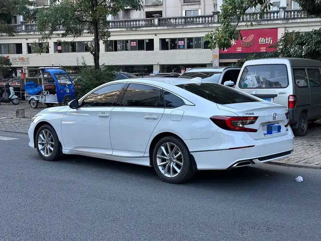 Honda Accord 2023 из CN, фото 3