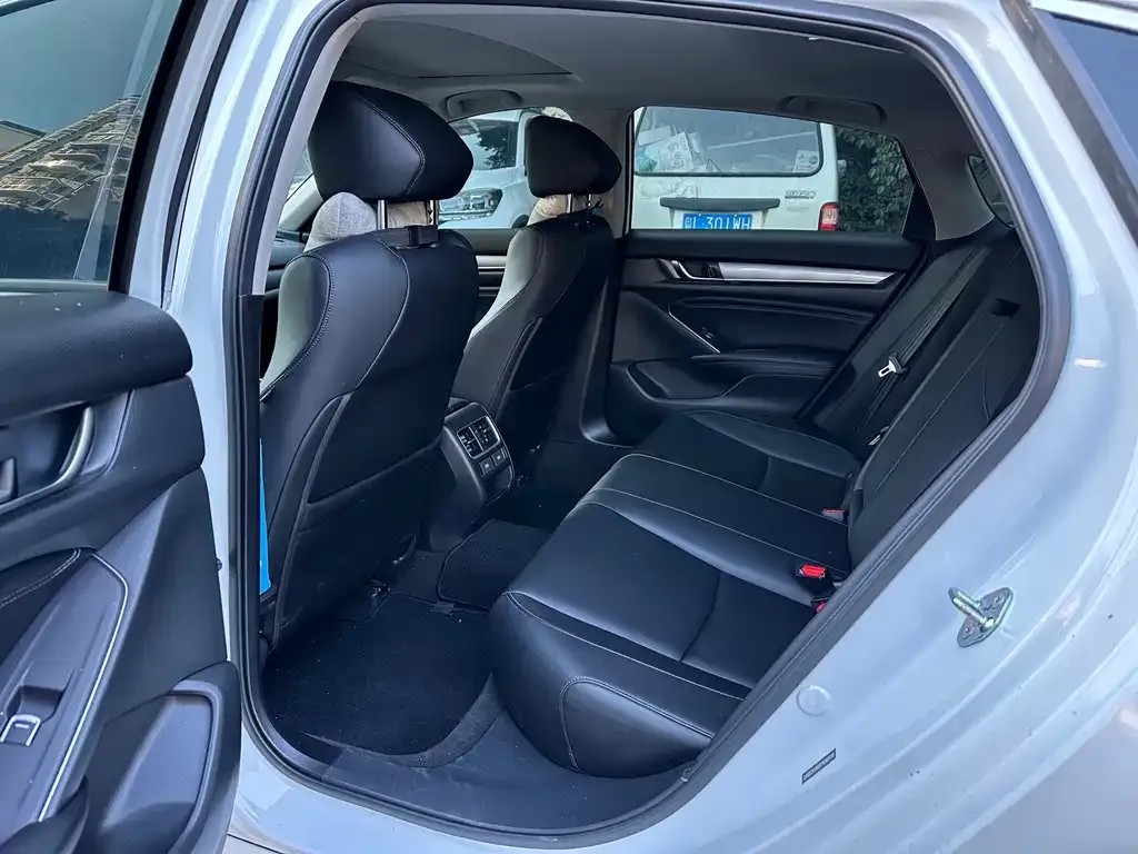 Honda Accord 2023 из CN, фото 5