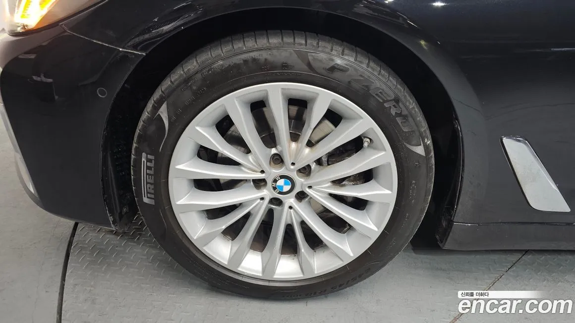BMW 5-Series 2023 из KR, фото 8