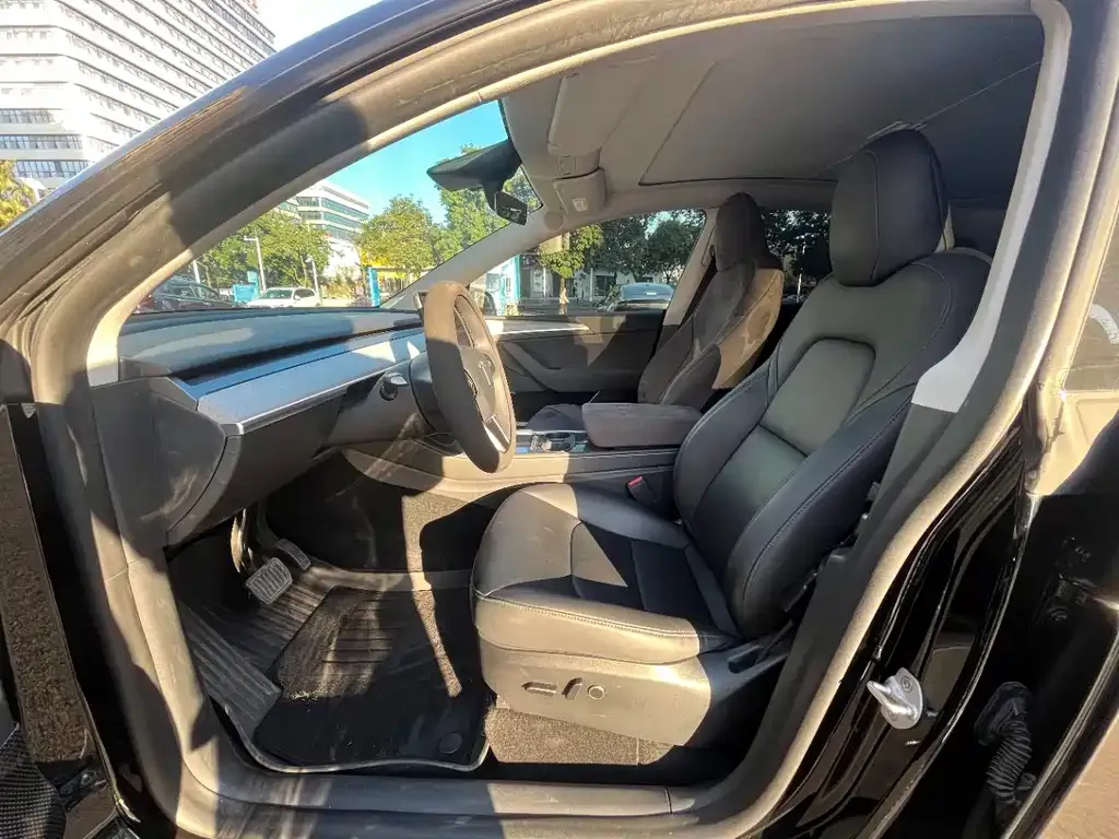 Tesla Model Y 2024 из CN, фото 7