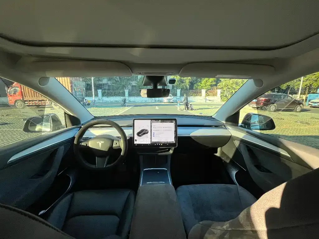 Tesla Model Y 2024 из CN, фото 2