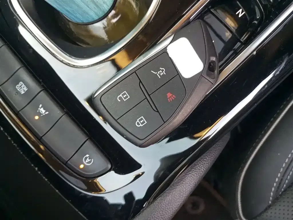 Buick Envision Plus — фото 10
