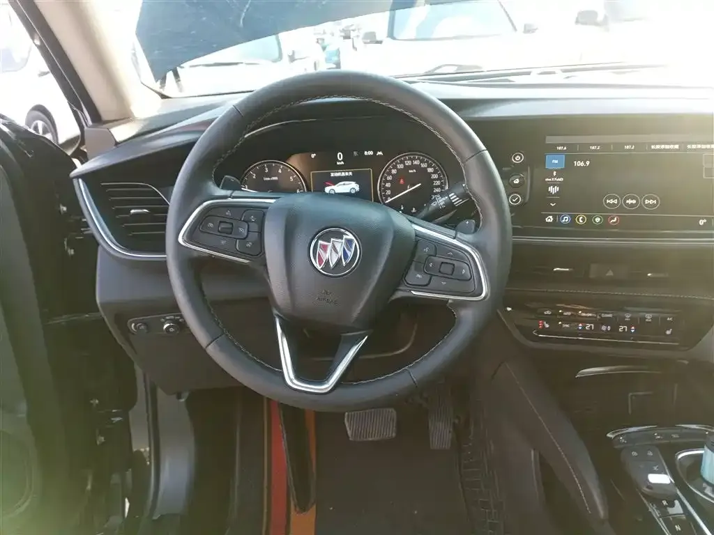 Buick Envision Plus — фото 2