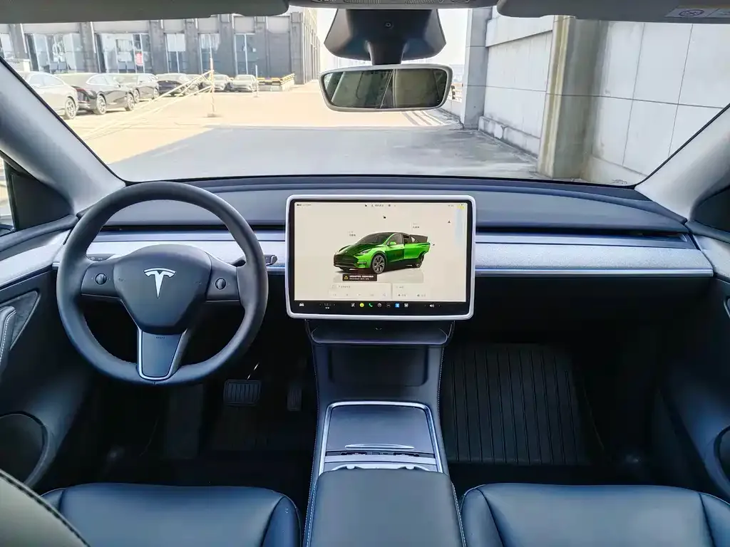 Tesla Model Y 2023 из CN, фото 2