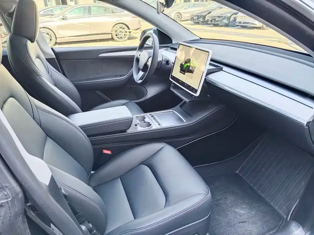 Tesla Model Y 2023 из CN, фото 6