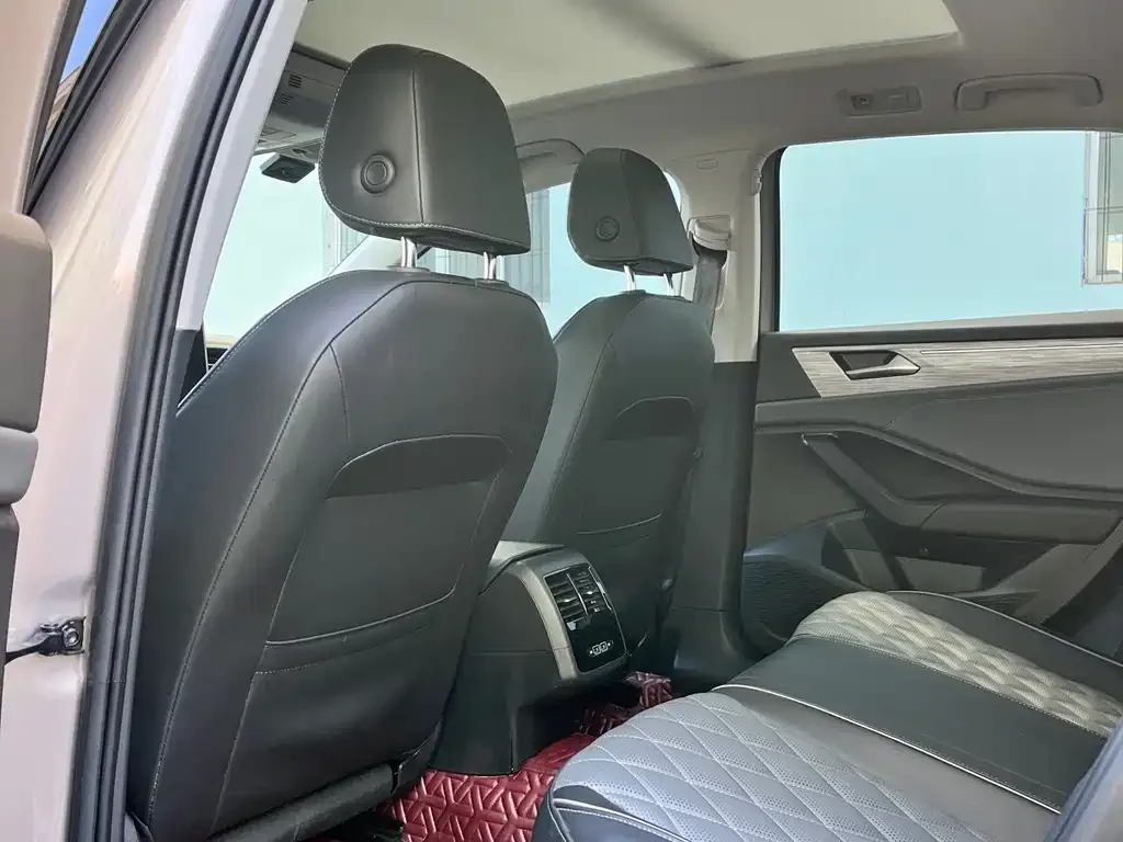 Volkswagen Sagitar 2022 из CN, фото 6