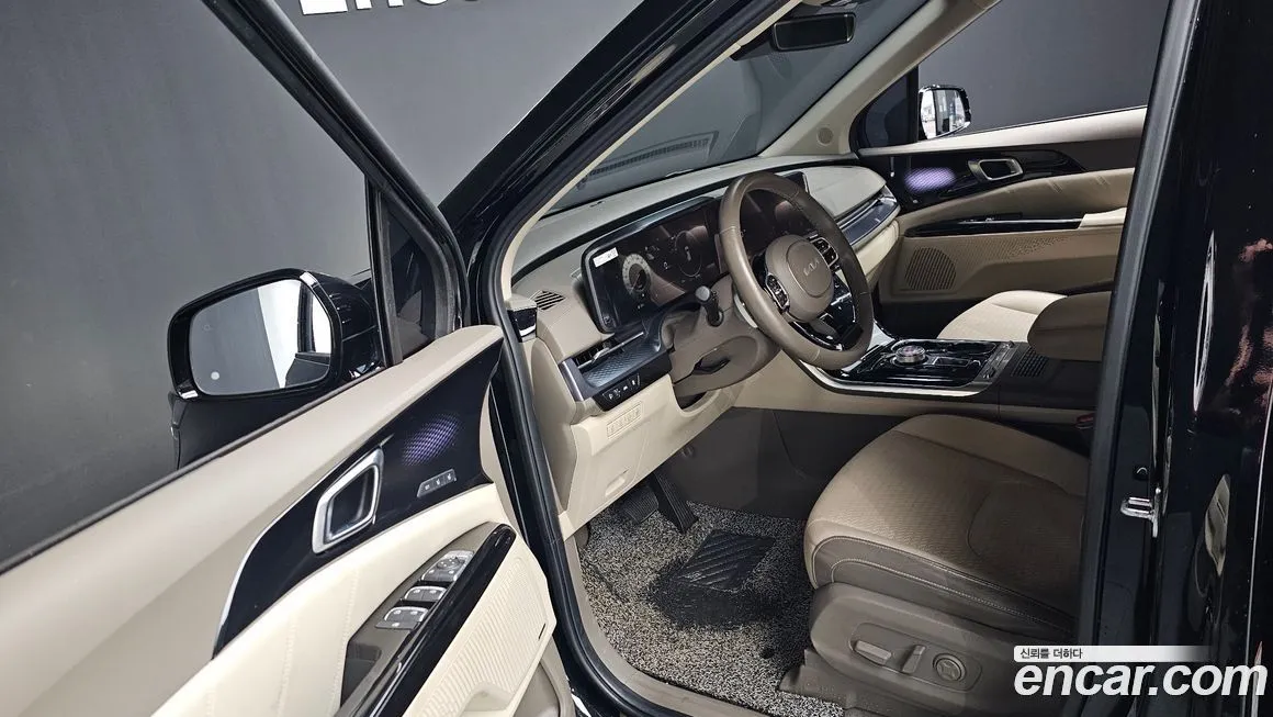 Kia Carnival — фото 10
