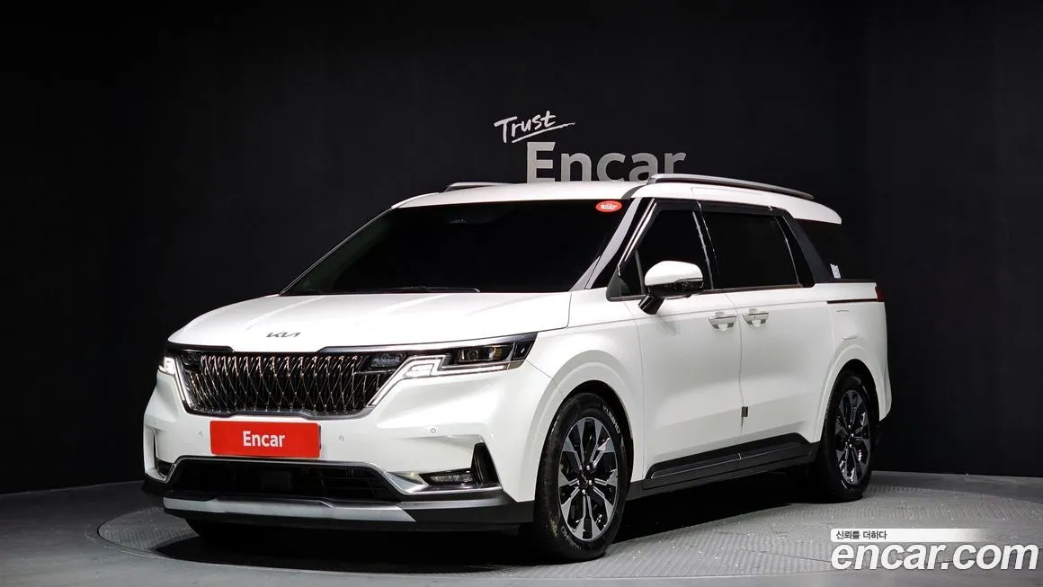 Kia Carnival — фото 1