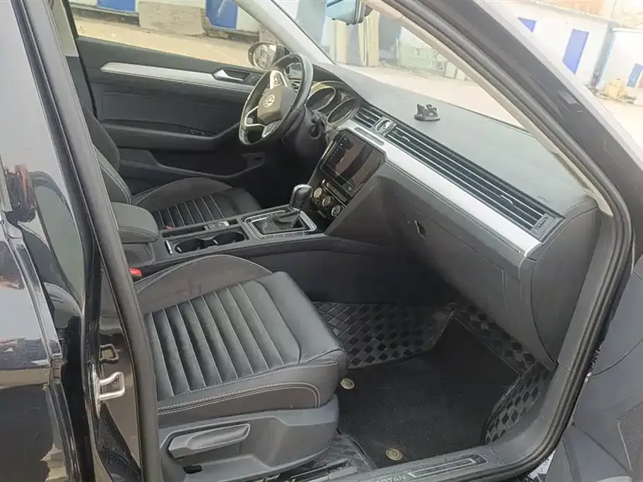 Volkswagen Magotan 2022 из CN, фото 4