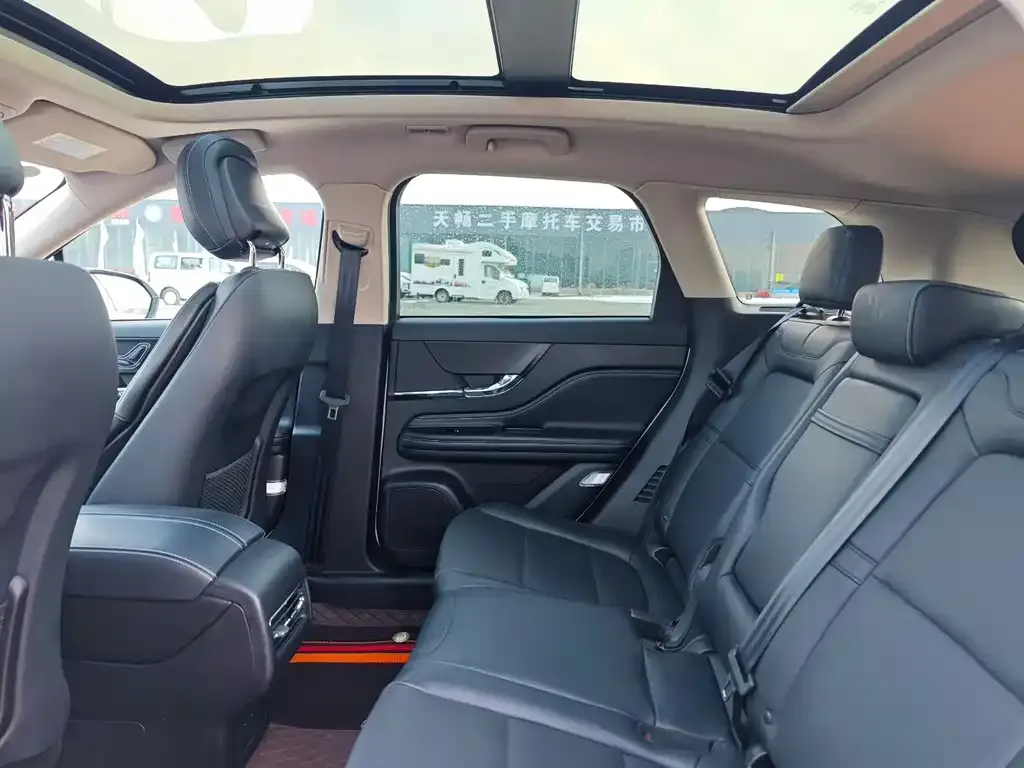 Lincoln Corsair 2025 из CN, фото 4