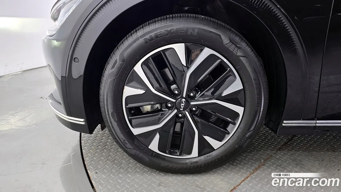 Kia EV6 2023 из KR, фото 8