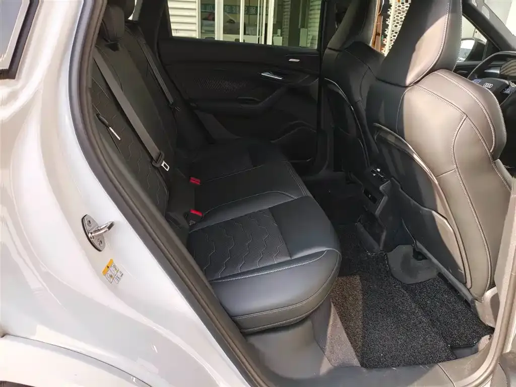 Audi Q6L e-tron 2025 из CN, фото 2