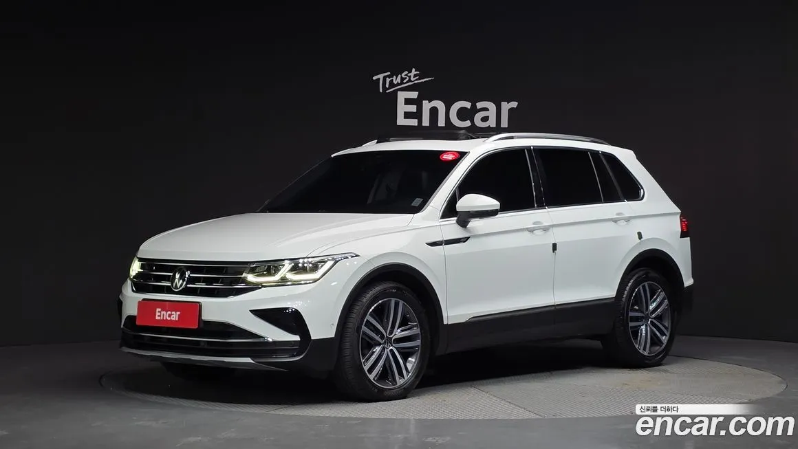 Volkswagen Tiguan — фото 1