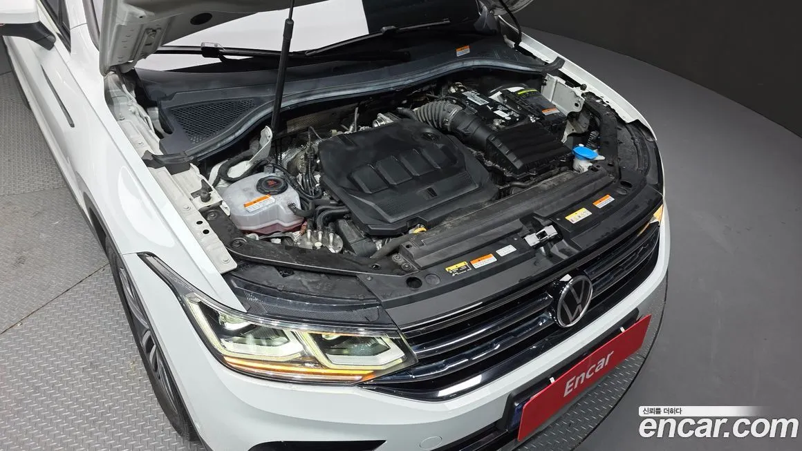 Volkswagen Tiguan — фото 6