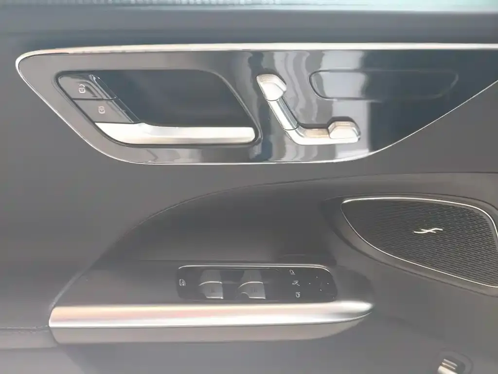Mercedes-Benz C-Class 2024 из CN, фото 2
