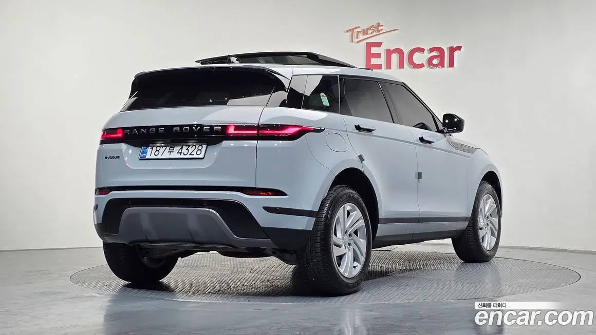 [object Object] Range Rover Evoque 2024 из KR, фото 2