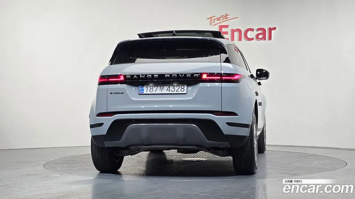 [object Object] Range Rover Evoque 2024 из KR, фото 4