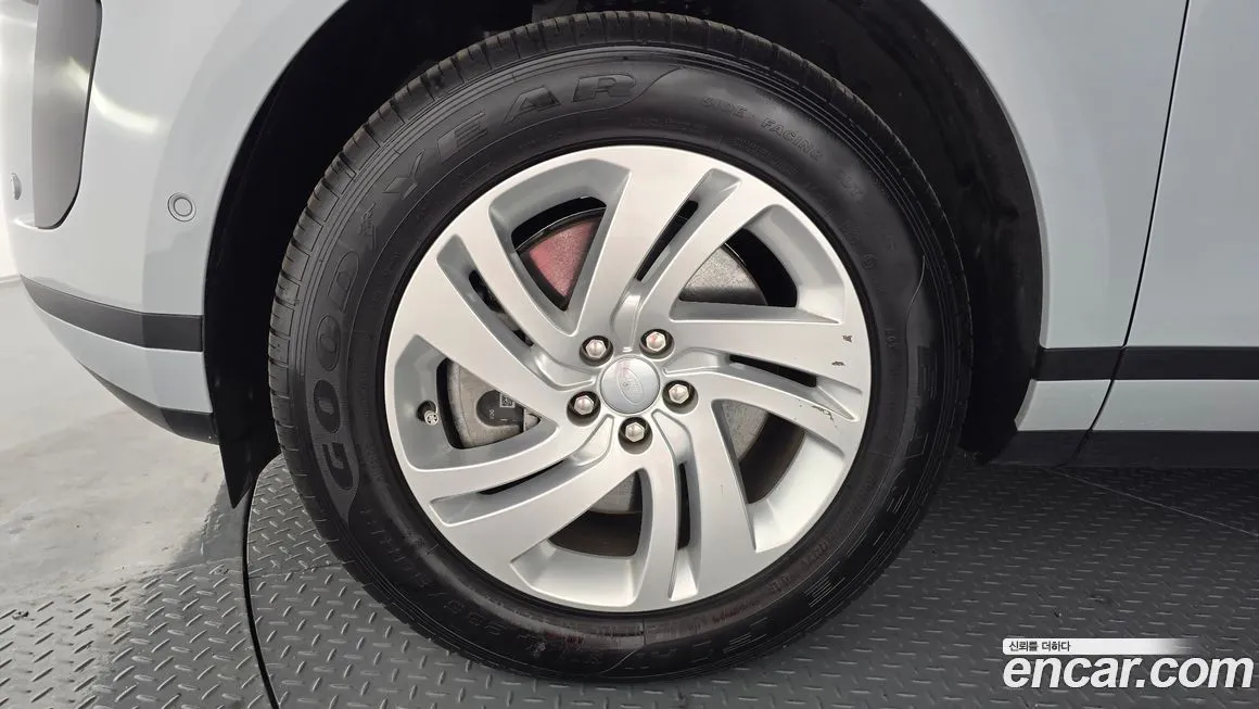 [object Object] Range Rover Evoque 2024 из KR, фото 5