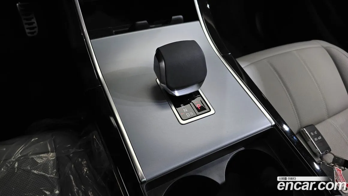 [object Object] Range Rover Evoque 2024 из KR, фото 9