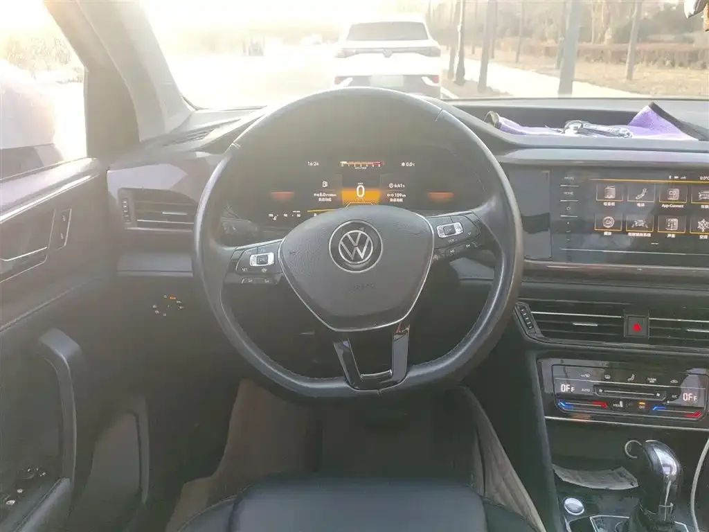 Volkswagen Tharu 2022 из CN, фото 6