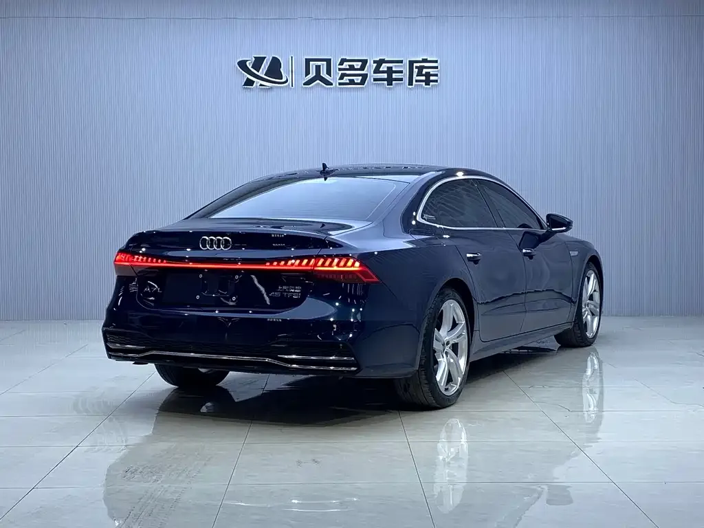 Audi A7L 2023 из CN, фото 8