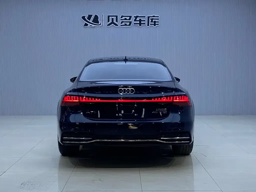 Audi A7L 2023 из CN, фото 2