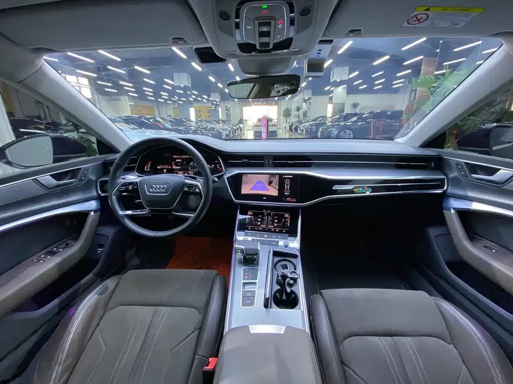 Audi A7L 2023 из CN, фото 7