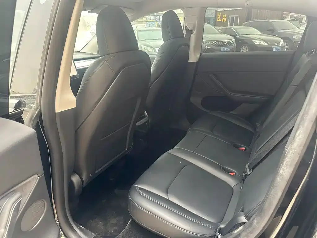 Tesla Model Y 2024 из CN, фото 5