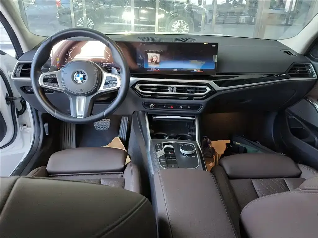 BMW 3 Series 2023 из CN, фото 7
