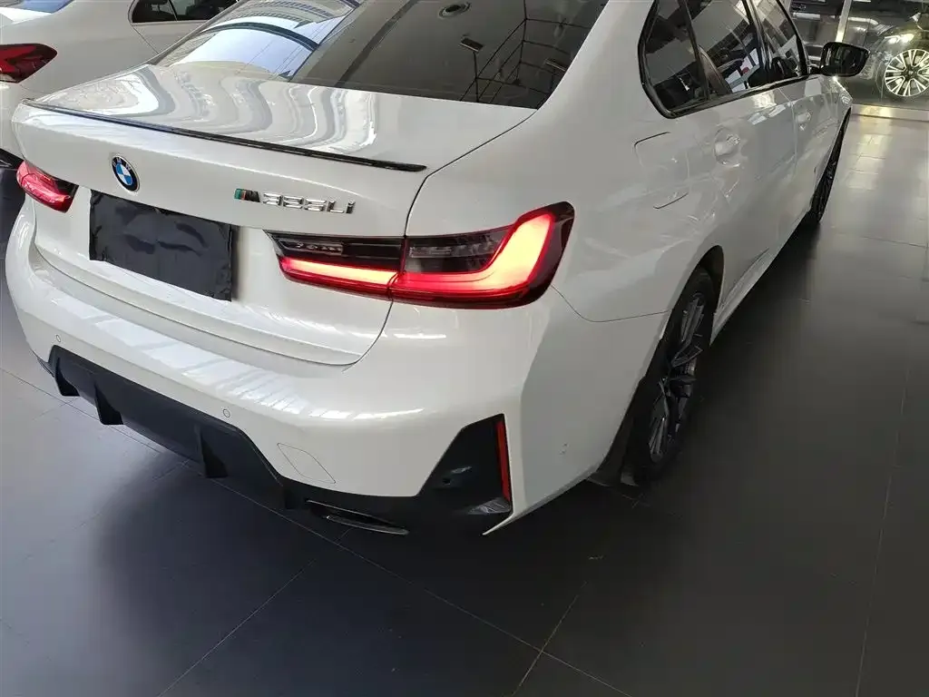 BMW 3 Series 2023 из CN, фото 5